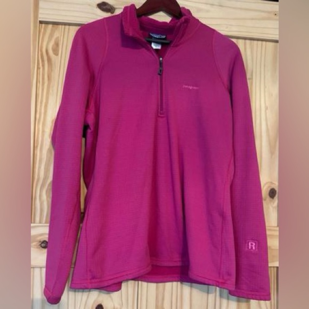 Patagonia Women’s R1 pullover quarter zip size XL